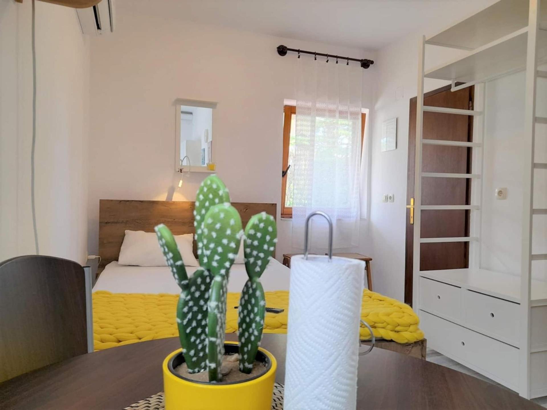 Lovely Studio Malina Close To The Beach Krk Town Exterior foto