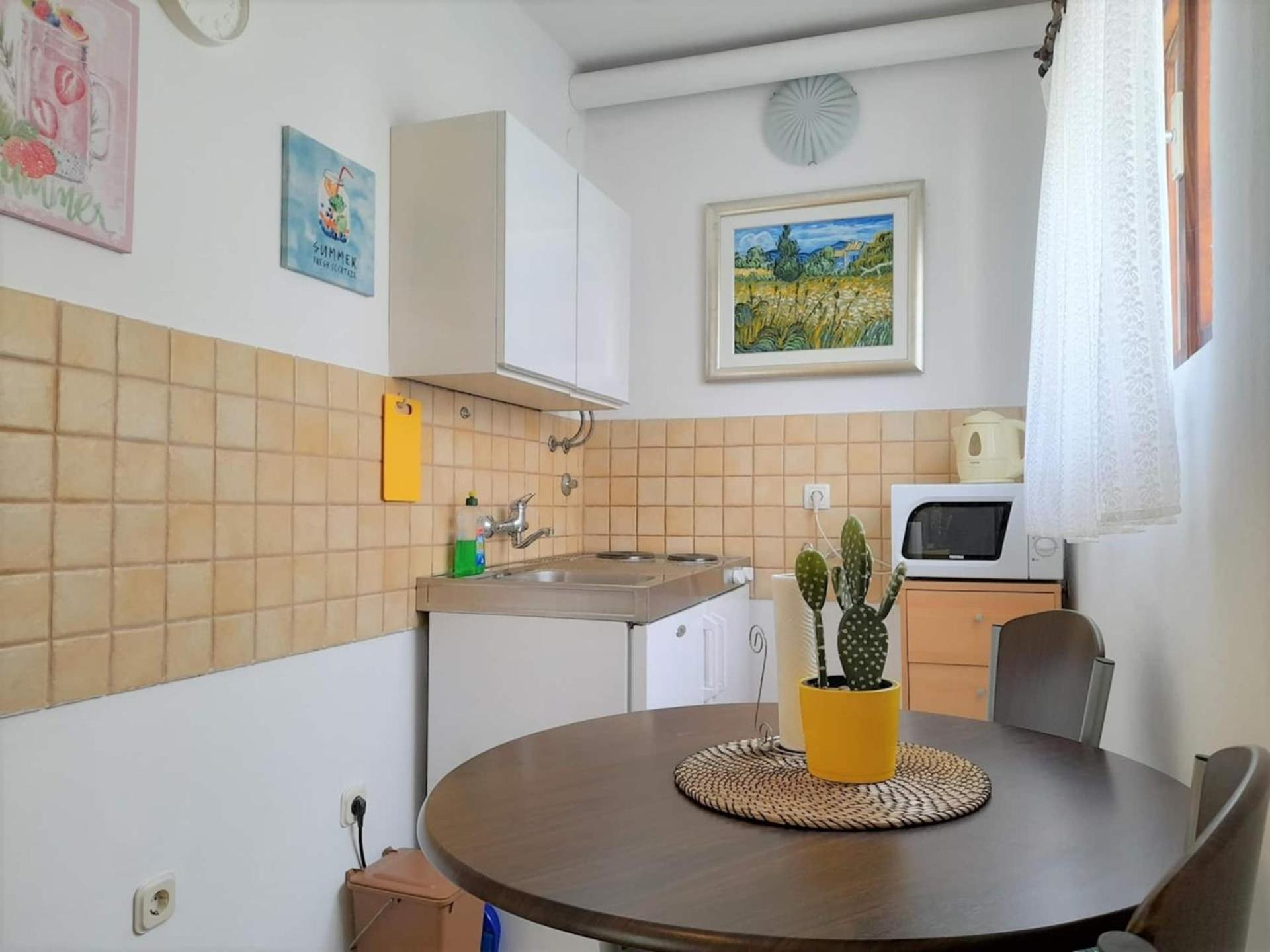 Lovely Studio Malina Close To The Beach Krk Town Exterior foto